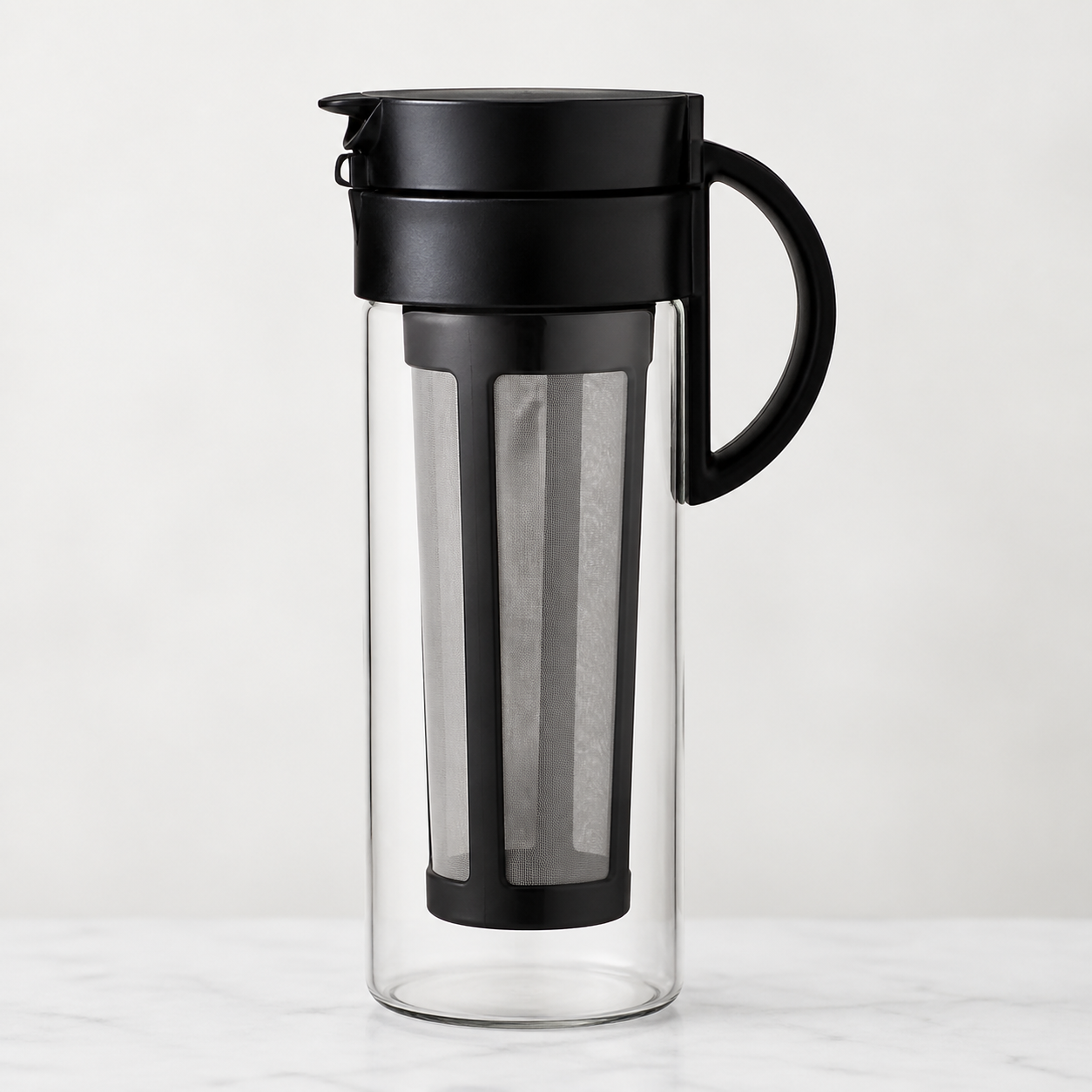 Takeya Patented Deluxe Cold Brew Maker — our recommended beginner cold brew maker